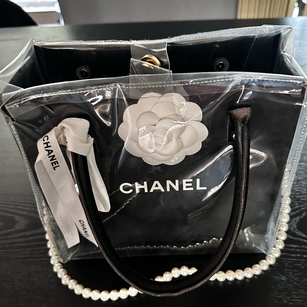 shopping bag Chanel Black - Picture 4 of 6